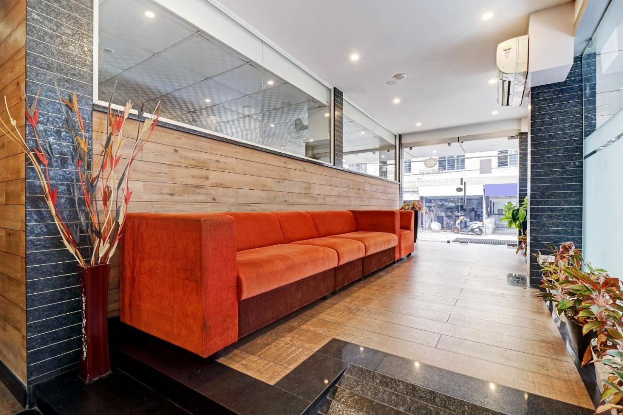 Oyo Townhouse 595 Majestic Inn Kochi Eksteriør bilde
