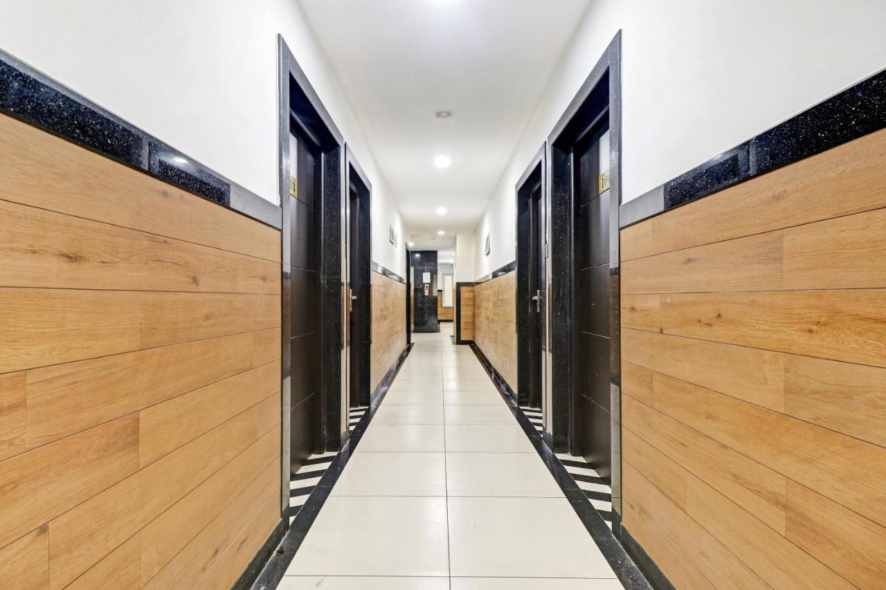 Oyo Townhouse 595 Majestic Inn Kochi Eksteriør bilde