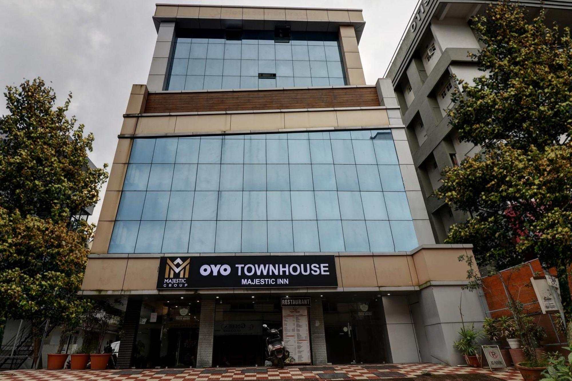 Oyo Townhouse 595 Majestic Inn Kochi Eksteriør bilde